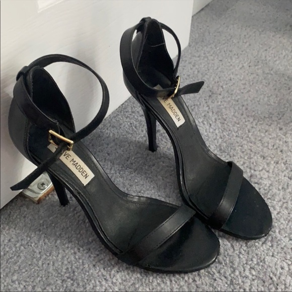 Steve Madden Shoes - Steve Madden black heels
